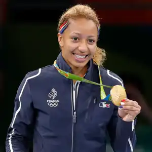 Estelle Mossely remporte l'or aux JO de Rio en 2016