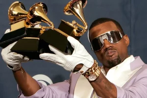 Kanye West, exclu des Grammy Awards pour son comportement en ligne