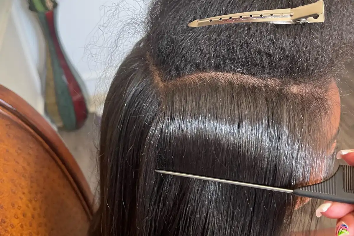 On a testé: Le meilleur lisseur pour un "silk press" parfait sur cheveux afro